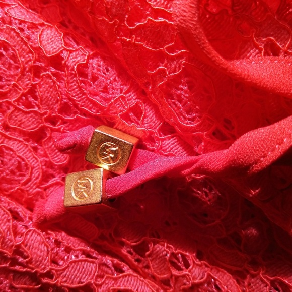 βοΈHPβοΈπΌMichael Kors Bell Sleeve Sangria Blouse - Picture 5 of 5